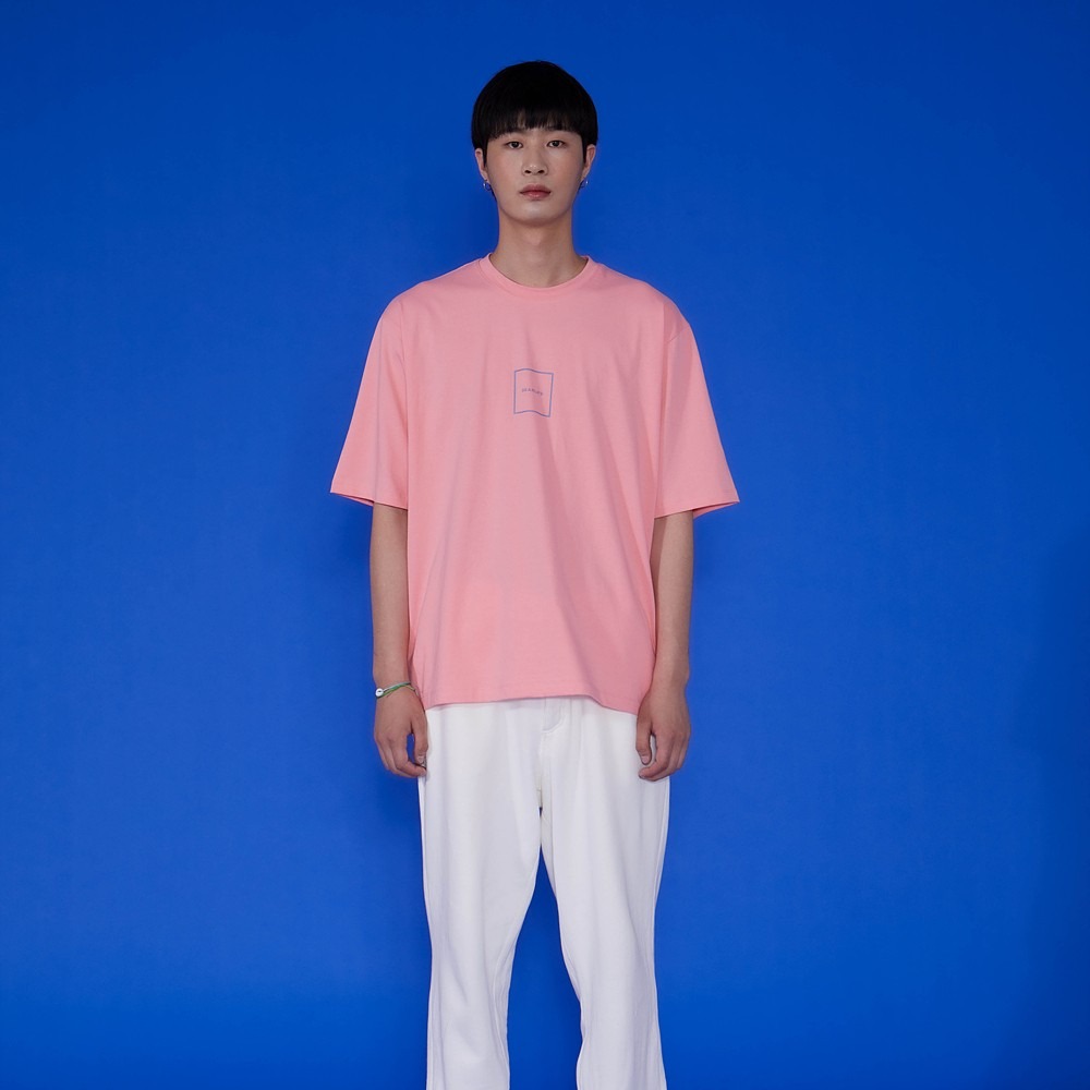 [디어라이프] 스퀘어 로고 반팔 티셔츠_핑크 fashion